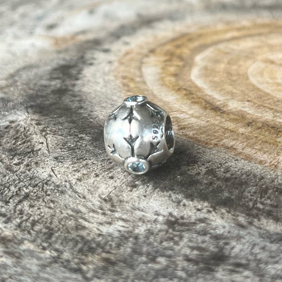 Pandora Retired Sterling Silver Aqua CZ Winter Christmas Snowflake Charm - Picture 5 of 5